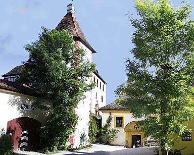 Kirche und Burg Egloffstein (JPG, 26 kByte)
