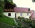 Holiday accommodation Goegerhaus in Egloffstein: Guest house with pergola (3 kByte)
For large-scale sights click onto the image