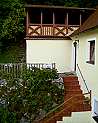 Holiday accommodation Goegerhaus in Egloffstein: Stairway to the holiday apartments (JPG, 3 kByte)
For large-scale sights click onto the image