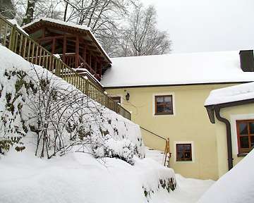 Building with the holiday apartments (JPG, 20 kByte)
