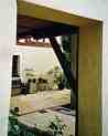 Holiday accommodation Goegerhaus in Egloffstein: View through the patio gateway (3 kByte)
For large-scale sights click onto the image
