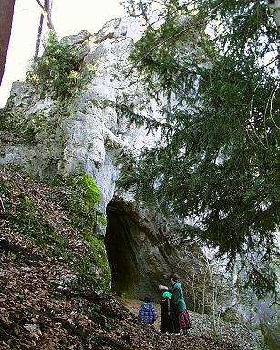 Photo gallery holidays in Egloffstein/ Germany: Lady's cave (JPG, 32 kByte)
